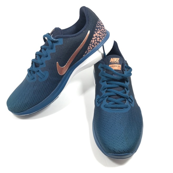 nike season tr 7